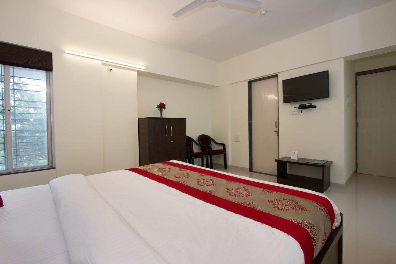 Hotel Oyo 9052 Leisurely Abode Khadki Zewnętrze zdjęcie