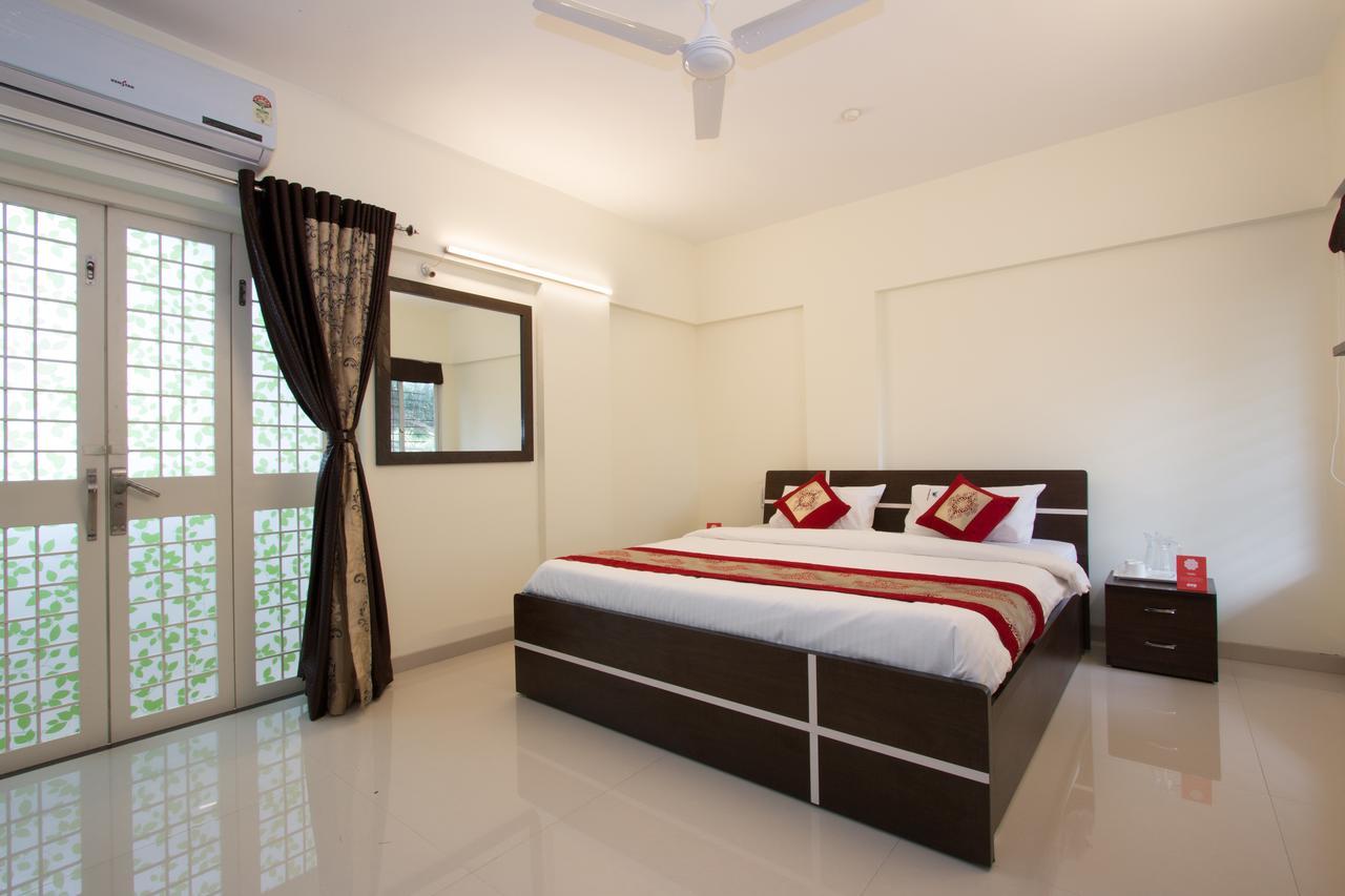 Hotel Oyo 9052 Leisurely Abode Khadki Zewnętrze zdjęcie